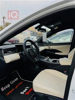 بی وای دی Qin Plus